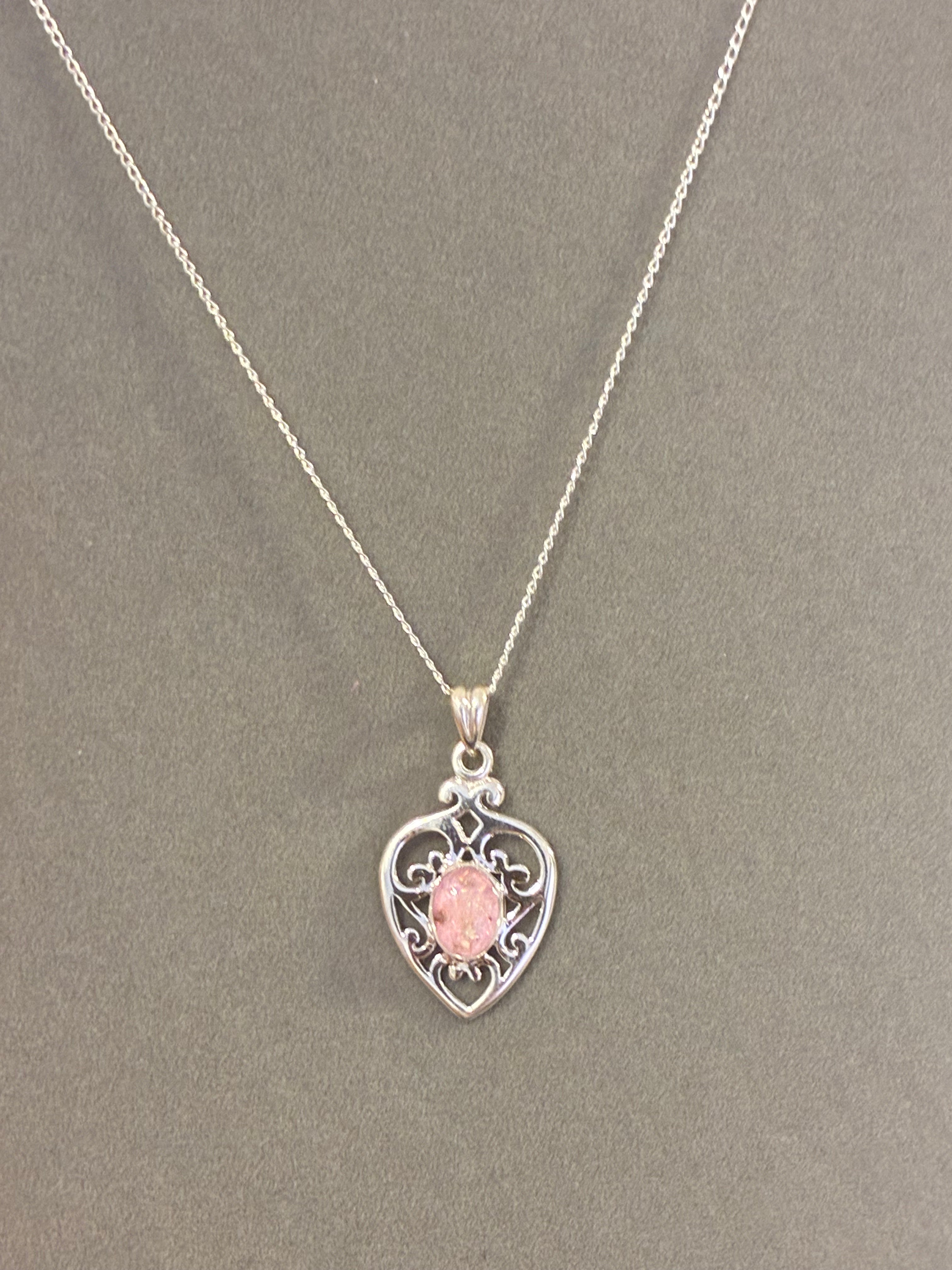 Silver Heart swirl pendant