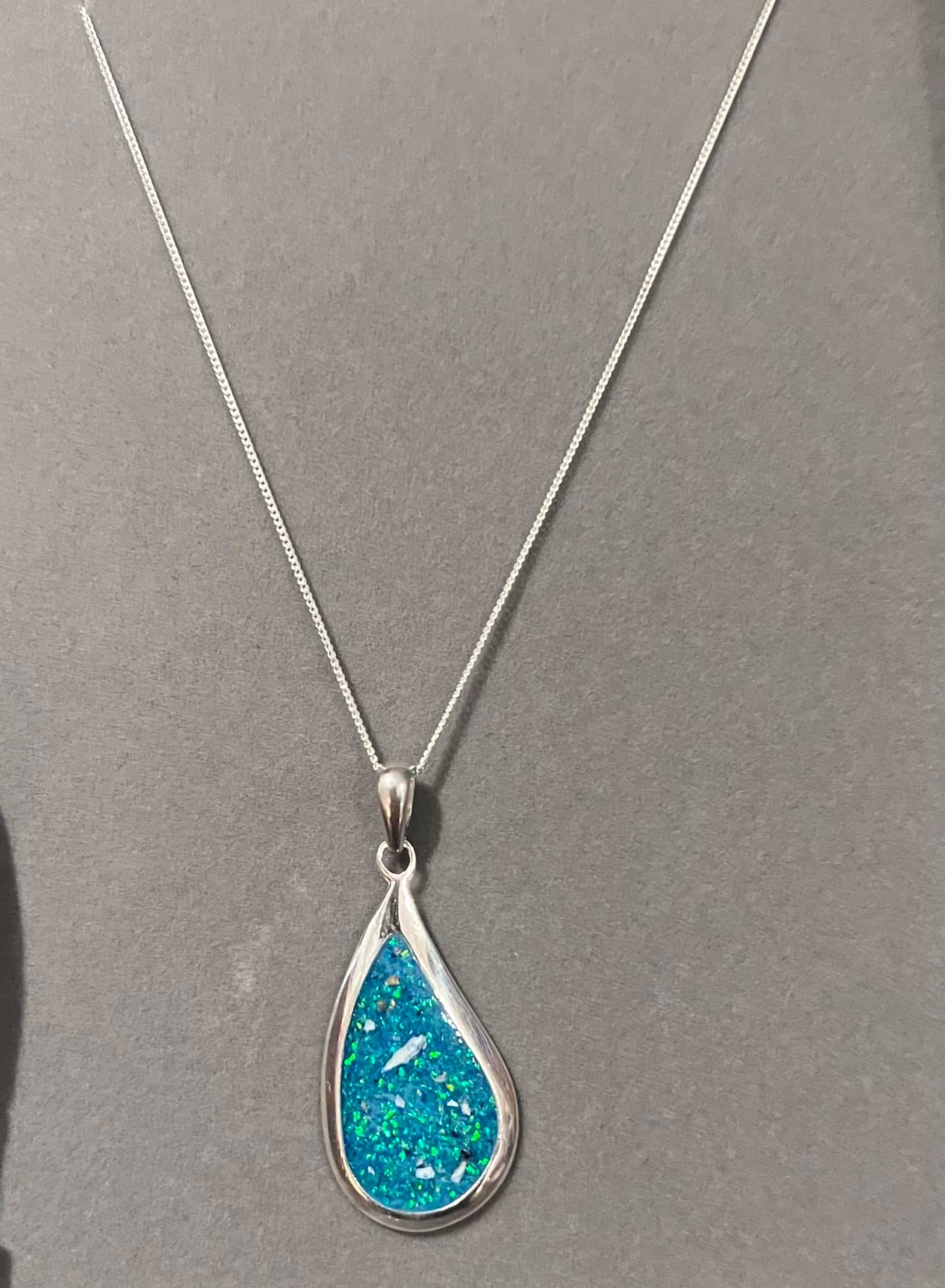 Pear shaped necklace