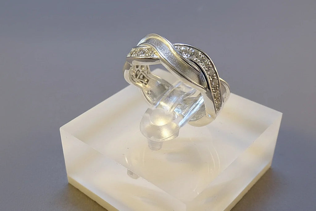 Entwinned CZ Ring