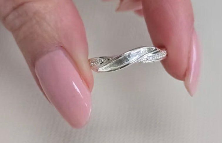single wave with cz ring