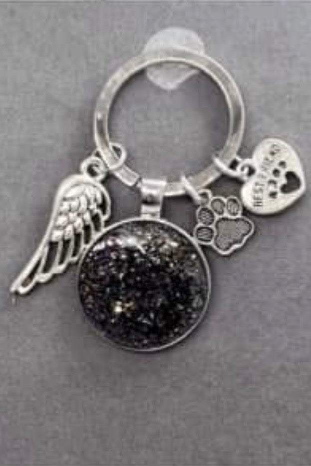 paw print doggy keyring