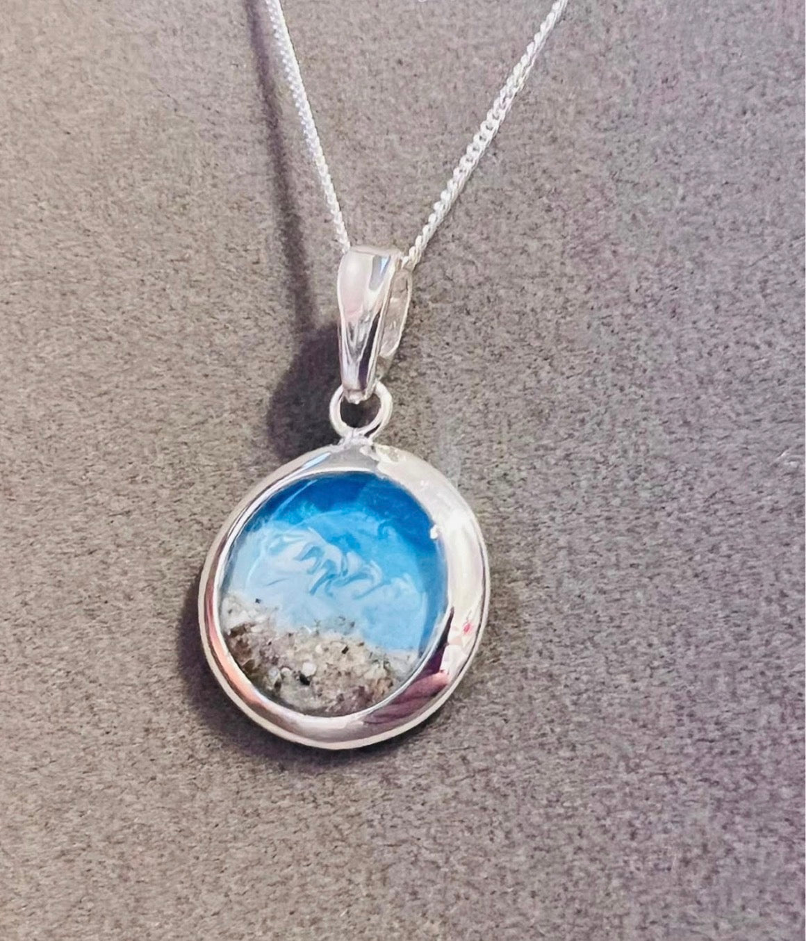 Beach scene circle necklace